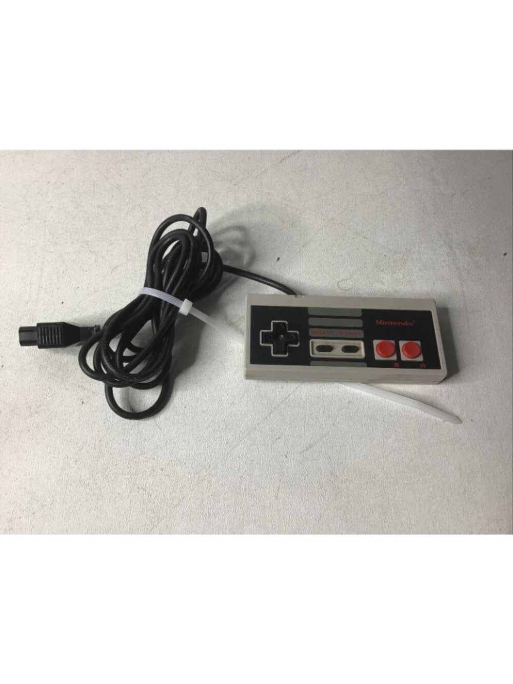 Nintendo NES Bundle - Picture 10 of 15